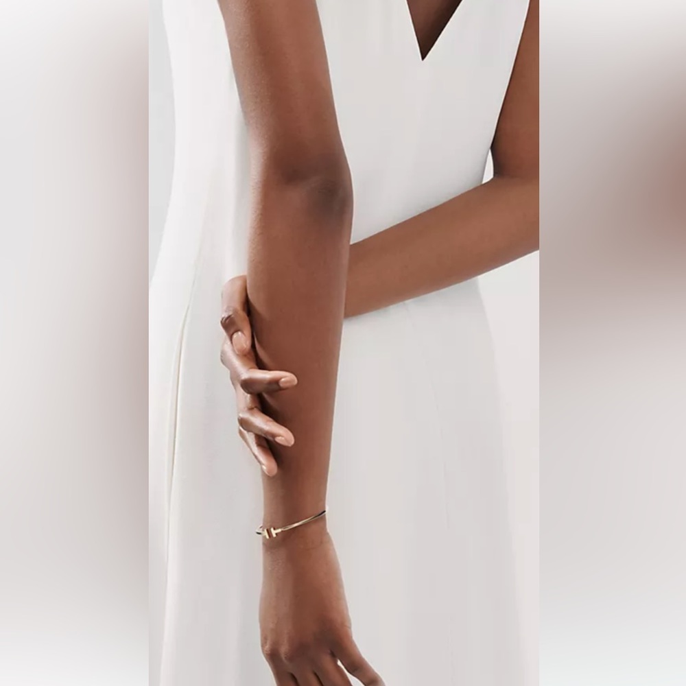 TIFFANY & Co T wire 18k yellow gold wire bracelet